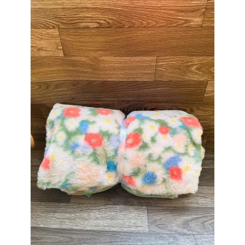 Pillowfort Spring Floral Faux Fur Throw Blanket 50x60 Kids No Label